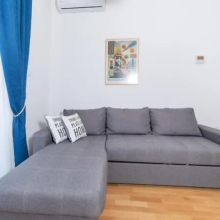 Ana's Mne Apartment